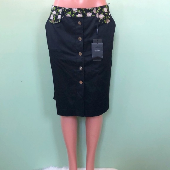 Dolce & Gabbana Dresses & Skirts - Dolce & Gabbana Black Floral Skirt Sz 48 NWT